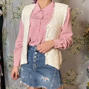 Vintage all white 3D texture floral knit scallop edge crochet vest